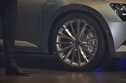 New Skoda Superb photo gallery